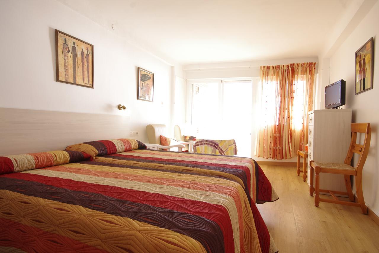 Apartamentos Los Pinos Calpe Esterno foto